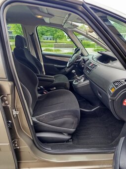 Citroen C4 Picasso 1.6 HDI 80kW - 1. Majitel, 2009 - 19