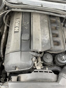 BMW 320i E46 sedan, 110 kW, benzín, automat, 1999, černá - 19