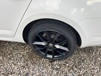 Škoda Octavia 1.4 tsi 110kw r.v.2015, Serviska - 19