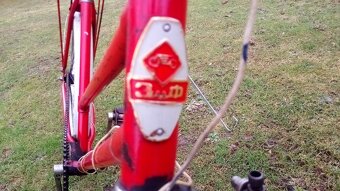 Dámské kolo VELAMOS,ESKA,UKRAJINA - 19