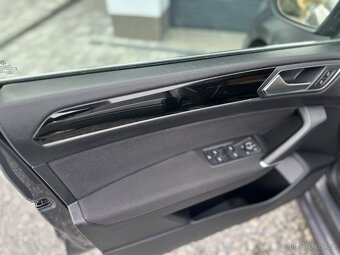 VW TOUTAN 1.6 TDI 85 KW HIGHLINE 7 MÍST 2019 - 19