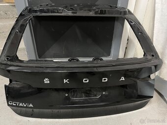 Octavia 4 RS přední nárazníky,světla,dvere,kapoty. - 19
