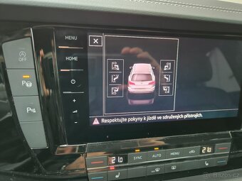 VW Touareg 3,0TDi 4x4 VZDUCH,  KŮŽE, Tažné , r.v.12/2020 DPH - 19