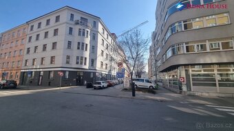 Nebytový prostor - ateliér 52m2 Praha Libeň - 19