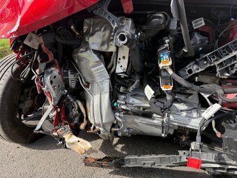 PEUGEOT 2008 II 1.2 PURE TECH 10/2023 ČR - 19