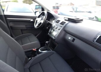 Volkswagen Touran 2.0 TDI DSG, Klima, Tažné.serv nafta - 19
