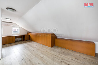 Prodej rodinného domu, 190 m², Nové Dvory - 19