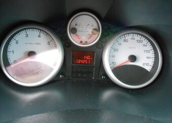 Peugeot 206 1,1 i 44 kW PLUS Serviska benzín - 19