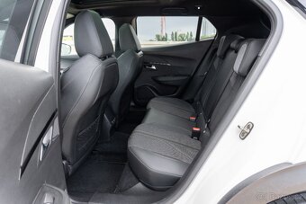 Peugeot 2008 GT-Line V ZÁRUKE - 19
