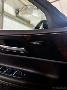 Jaguar XE 2.0D AWD R-SPORT - 19