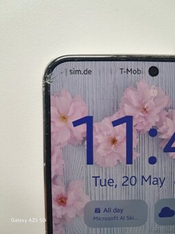 🚀 Prodej Samsung Galaxy S22 –Bílá elegance s prasklým rohem - 19