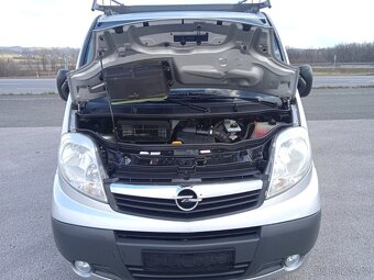 OPEL VIVARO LONG 2,5 CDTI 107kW RV2011 VELKÁ VÝBAVA 1MAJITEL - 19