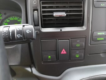 Ford Transit 2.2 TDCi 9míst klima - 19