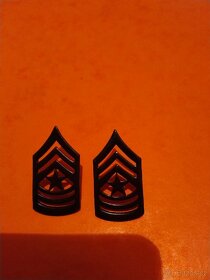 USA HODNOSTÍ ODZNAK SERGEANT - 19