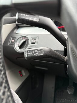 Volkswagen Passat B6 2.0 TDI sedan - 19