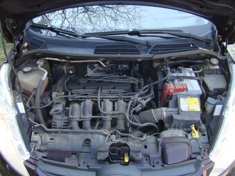 Ford Fiesta 1.4i TITANIUM - 19