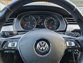 VW PASSAT DSG 2,0TDI 2019 HIGHLINE KŮŽE + LED + NAVI -DPH - 19