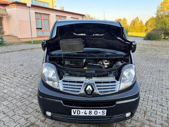 RENAULT TRAFIC 2.0DCI 84KW LONG BLACK EDITION R.V.2013 - 19