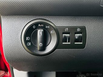 Volkswagen Caddy 1.6i 75KW MANUÁL TAŽNÉ PĚKNÝ STAV - 19
