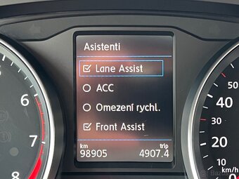 VW Passat 2.0 TSi 140kw 1. majitel ČR - jako nový - 19