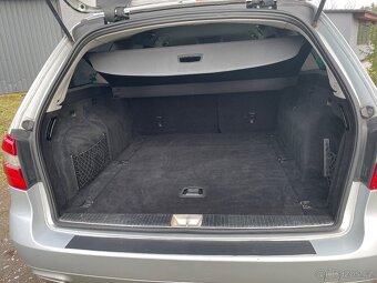 Mercedes-Benz E200,Navi,Tažný,Alu - 19