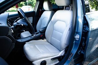 Mercedes-Benz A trieda 180 BlueEFFICIENCY Urban /T - 19
