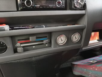 Obytný Ford Transit - 19