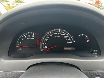TOYOTA AVENSIS VERSO 2.0 110kW - 19