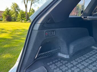 Audi SQ7 4.0 TDI V8 Quattro/320 kW/ČR-1M/r. 2020/DPH/99 tkm - 19