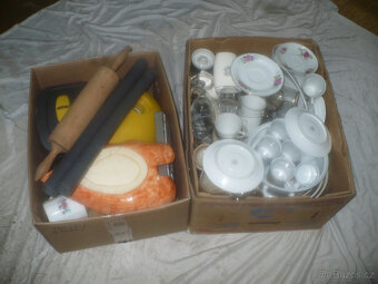 talíře, čajový servis,skleničky na víno,vysavač - 19