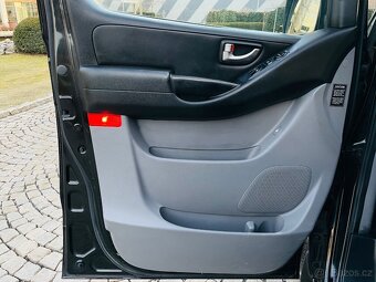 Hyundai H1 2.5CRDi 125kW AUT 8MÍST VÝHŘEV KŮŽE PREMIUM TOP S - 19