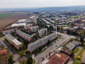 Prodej moderního bytu 3+1 s lodžií a sklepem, 85 m² – Chrudi - 19