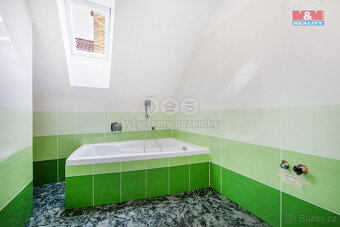 Prodej rodinného domu 269m2+G, pozemek 542m2, v Cheznovicích - 19