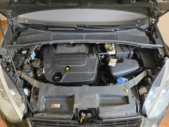 Ford S-Max 2,0TDCi 120kW Titanium 7 sedadel - 19