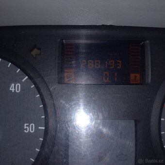 OPEL VIVARO 2.0CDTI 84KW LONG 6 MÍST R.V.2007 - 19