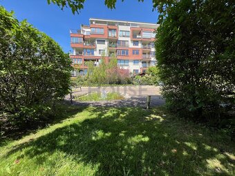 Prodej bytu 3+kk/L (94 m2) s parkovacím stáním - Praha - Lib - 19
