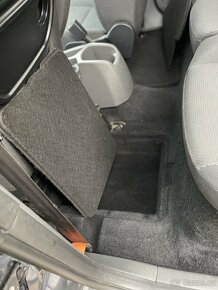 Ford C-MAX, 1.6i, 16V, 74KW, 2009 - 19