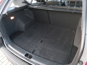 Kia Ceed Kombi 1.4 16V 77kW registrace 12/2011 Nová STK - 19