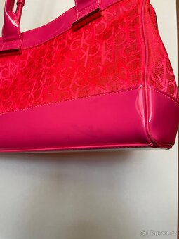Originál růžová/korálová jarní-letní kabelka Calvin Klein - 19