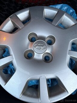 Hyundai i20 1.2i LPG výborný stav, letní a zimní kola STK - 19