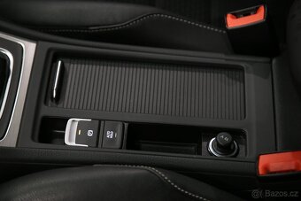 VW Golf VII 1.6 TDI 81kW DSG WEBASTO, r.v. 2016, pravidelný - 19