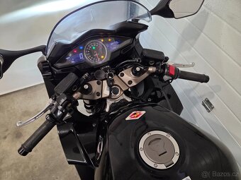 Honda VFR 800 VTEC - 19