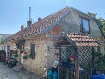 Prodej pozemku 5 819 m2 s rodinným domem 3+1, 129 m2 - 19