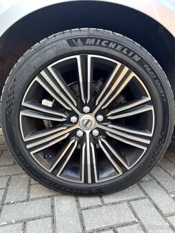 Volvo V60 II B4 145kw MHEV 2022 Momentum Pro - 19