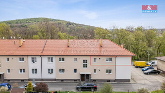 Prodej bytu 4+1, 92 m², Komárov, ul. Nad Oborou - 19