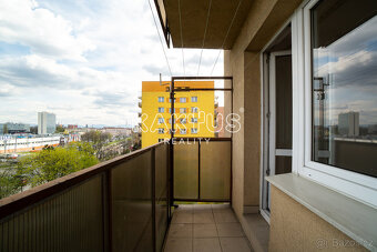 Prodej dr. bytu 3+1, ulice Gen. Janka, Mariánské hory - 19