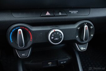 KIA STONIC 1.2 DPi 61.8kW 2022 + zariadenie pre ZŤP - 19