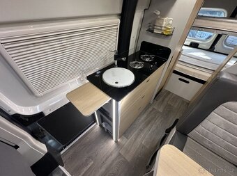 KARMANN-MOBIL DEXTER 581 - TOP STAV - 19