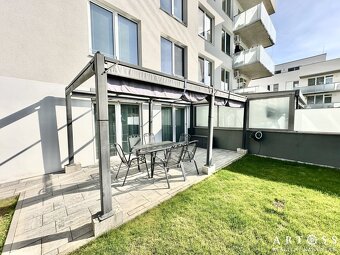 Prodej bytu 3+kk s velkou předzahrádkou, parkovacím stáním,  - 19
