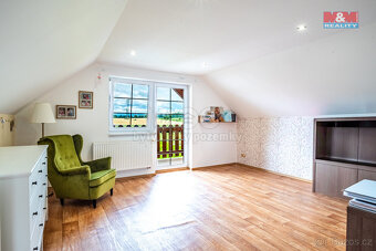 Dům pro bydlení a podnikání, 5+1 a 1+kk, 300 m², Pištín - 19